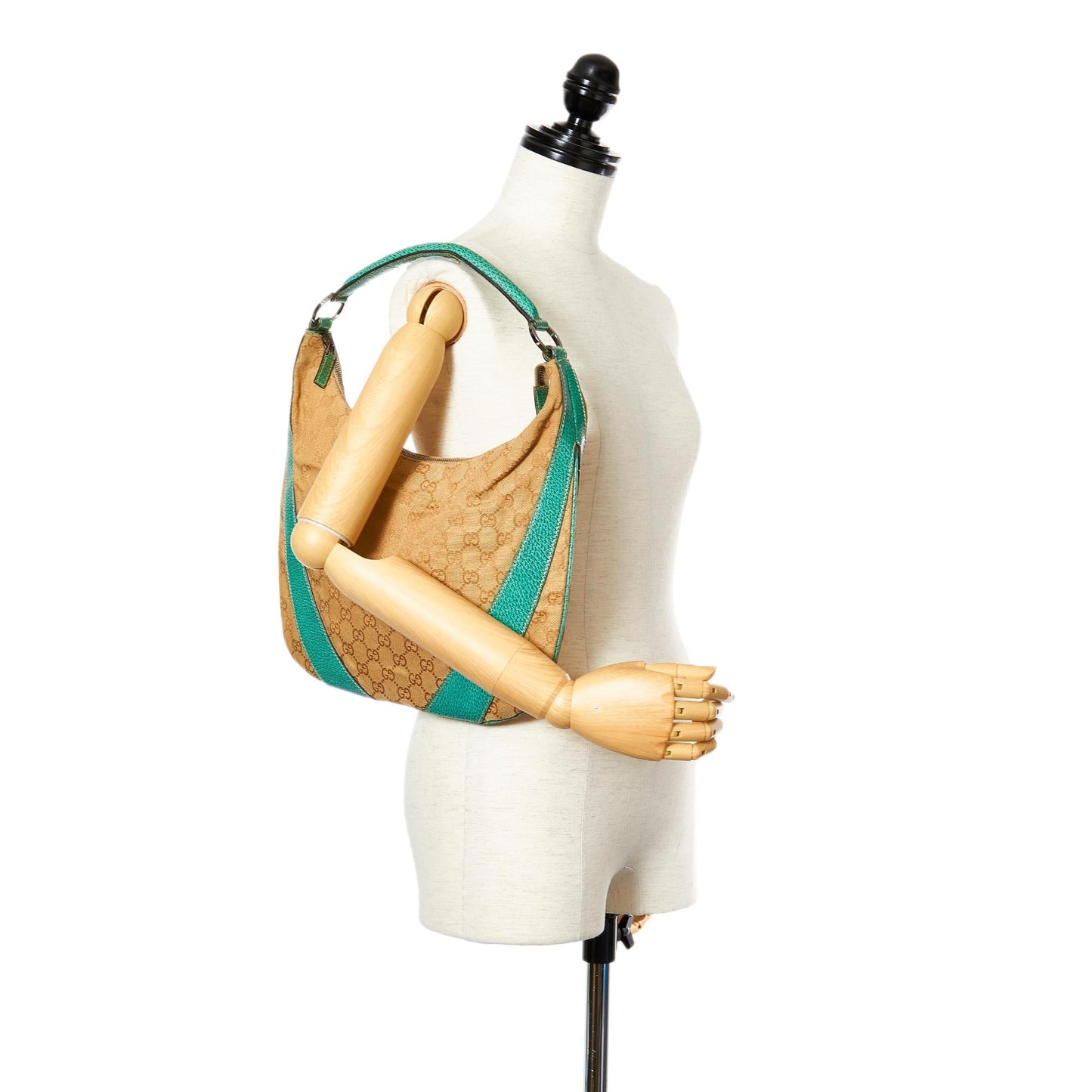 Gucci GG Canvas Shoulder Bag (SHG-lRiQLU)