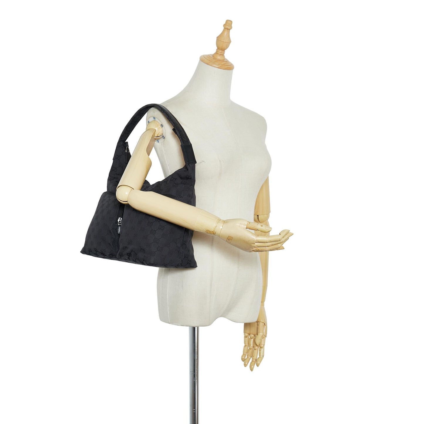 Gucci GG Canvas Shoulder Bag (SHG-HSdUU5)