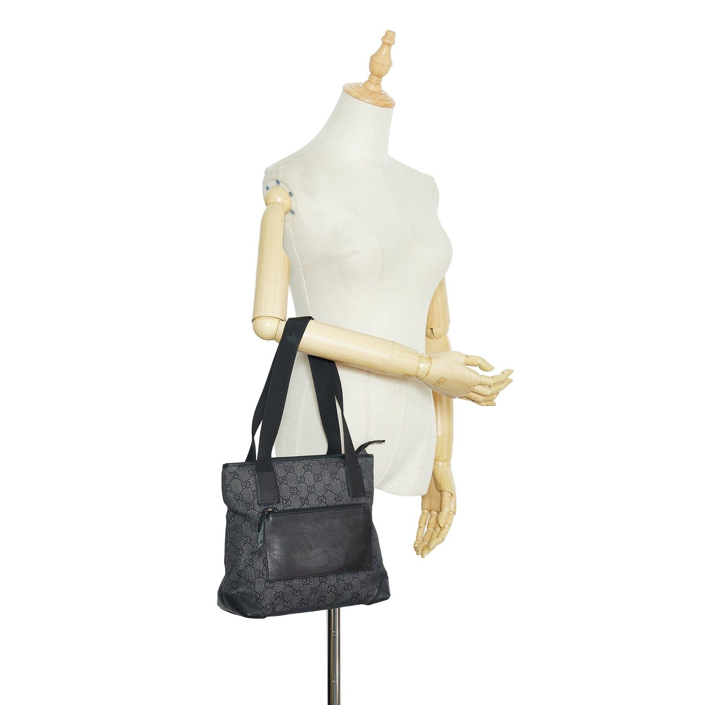 Gucci GG Canvas Shoulder Bag (SHG-tscr8l)