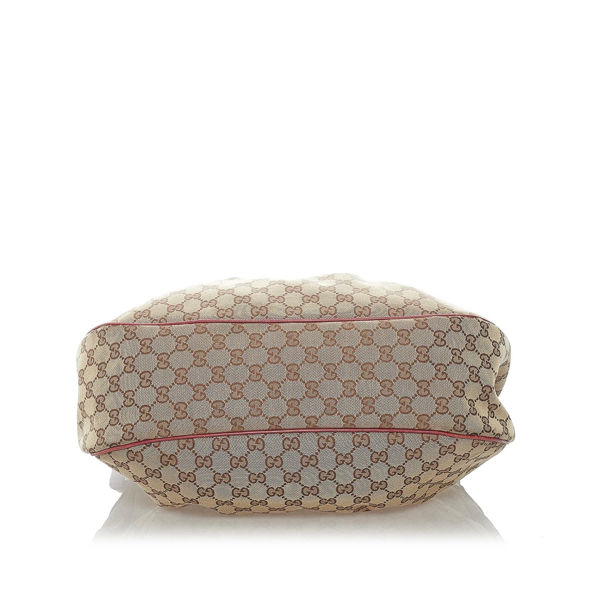 Gucci GG Canvas Sukey Shoulder Bag (SHG-37326)