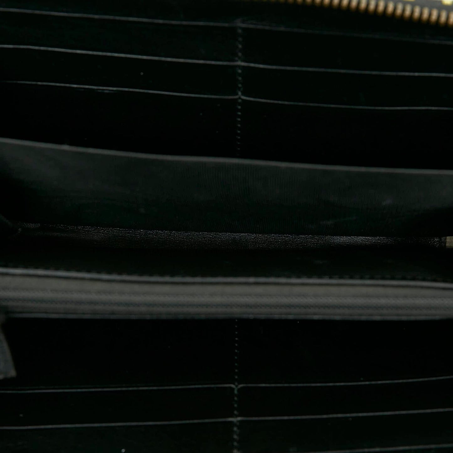 Gucci GG Marmont Ghost Leather Zip Around Wallet (SHG-d6GYxJ)