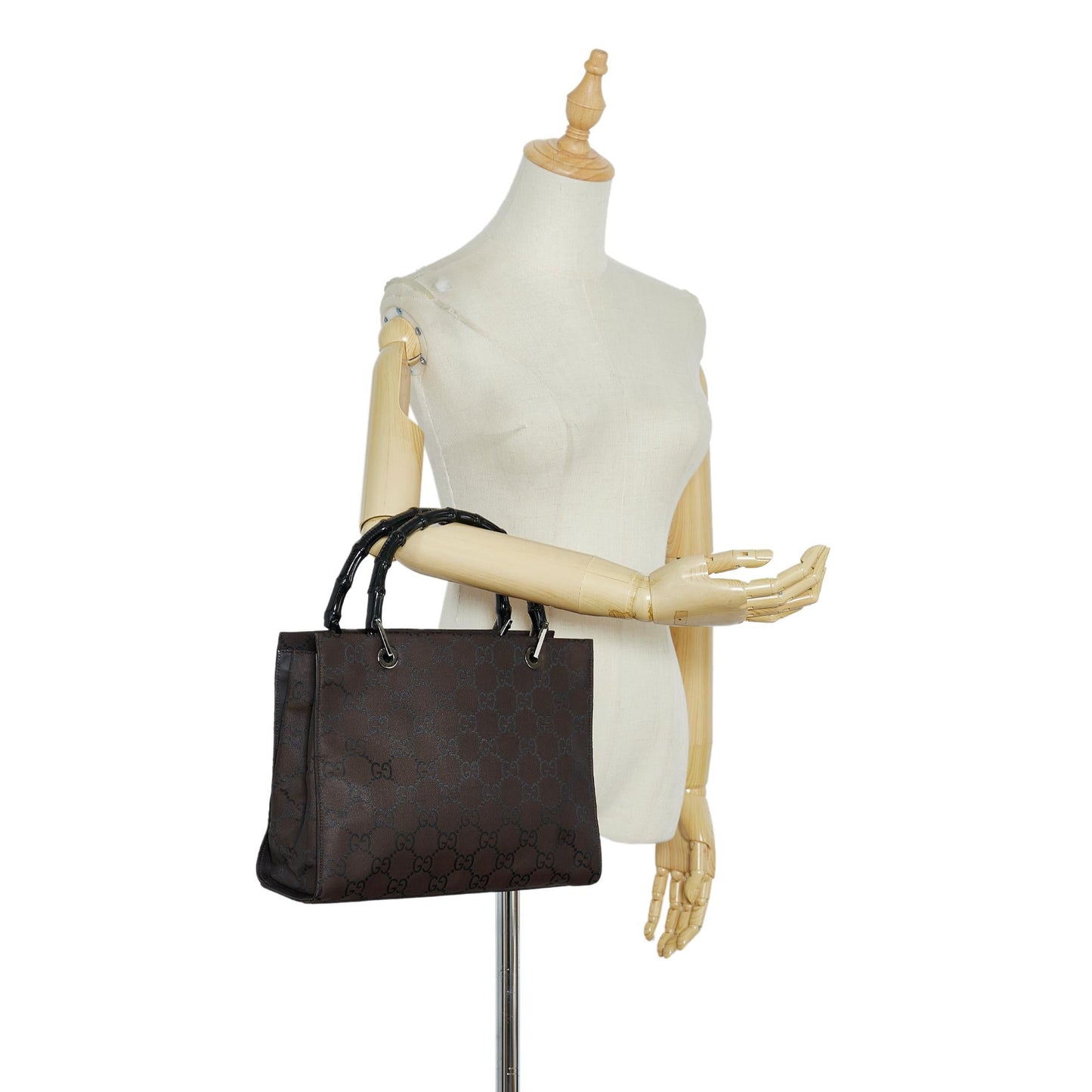 Gucci GG Nylon Bamboo Handbag (SHG-zaUCGl)