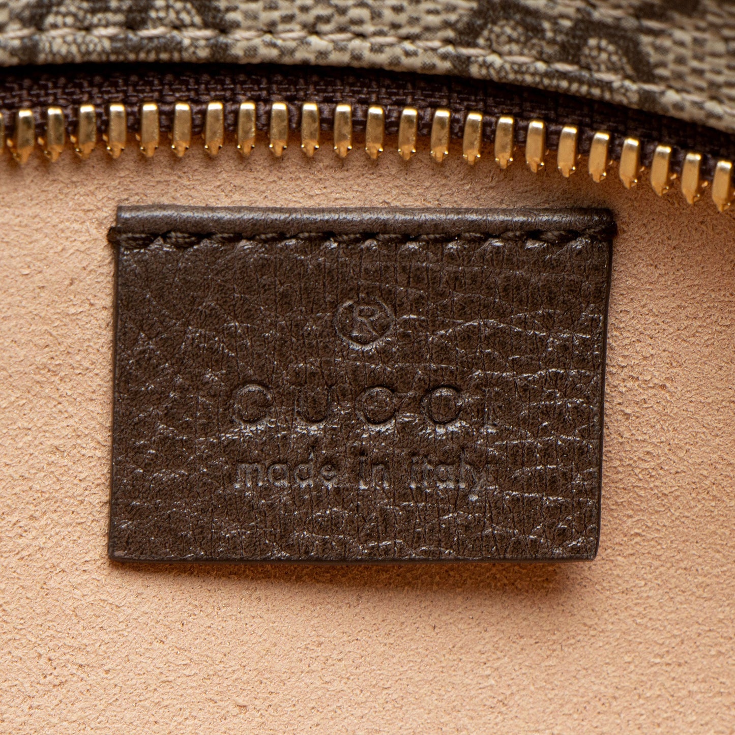 Gucci GG Supreme Chain Pochette
