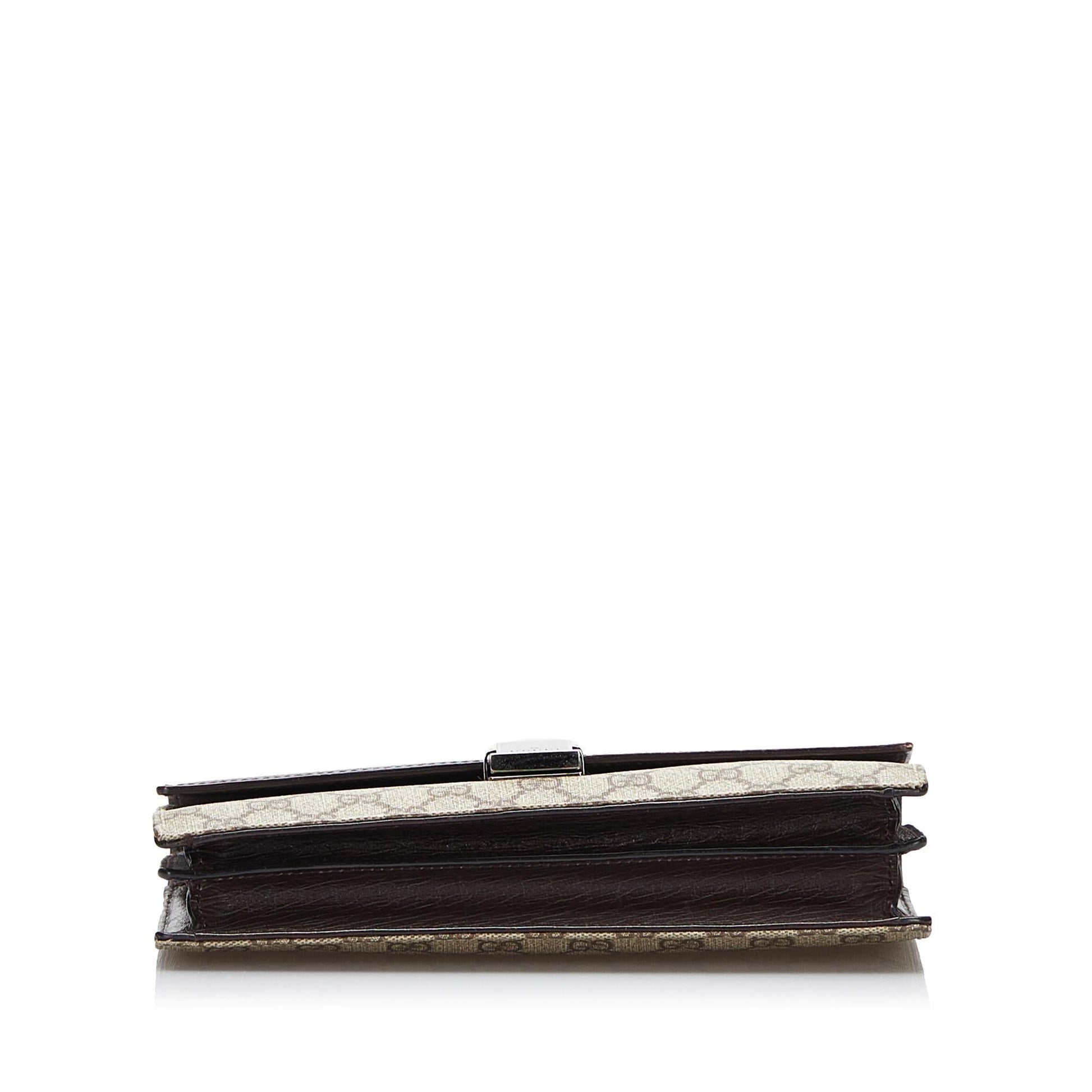Gucci GG Supreme Clutch Bag (SHG-ZFvOax)