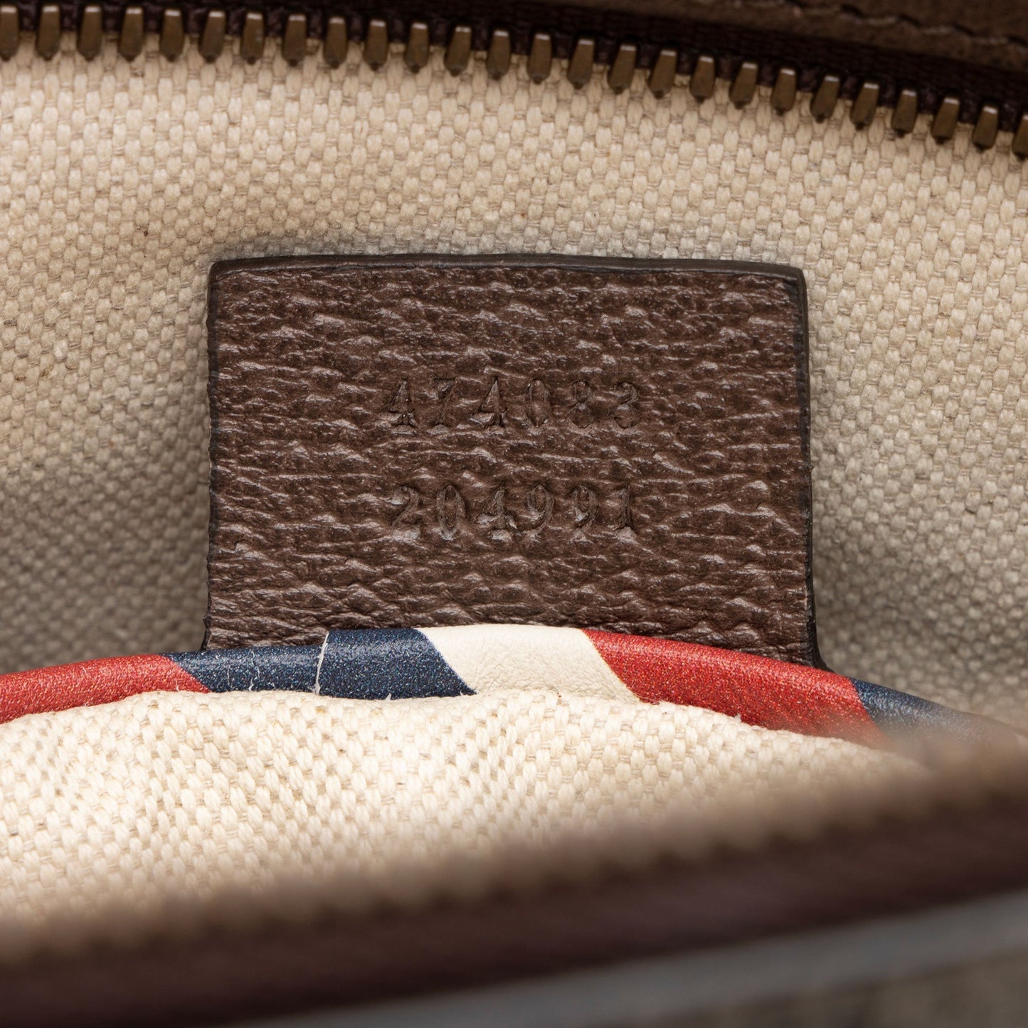 Gucci GG Supreme Courrier Flat Messenger