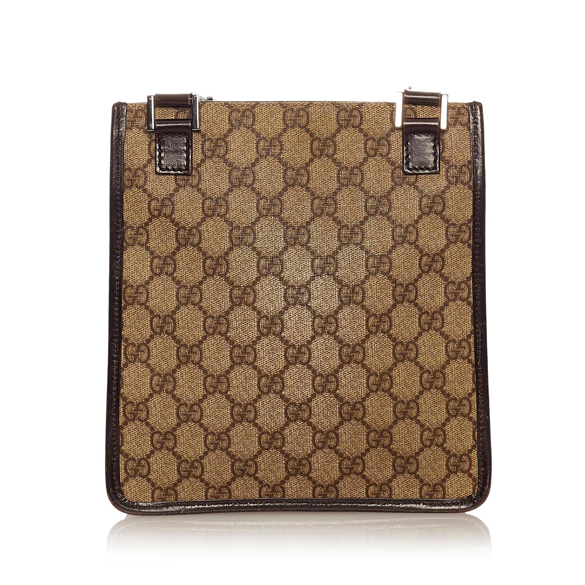 Gucci GG Supreme Canvas Crossbody Style 2