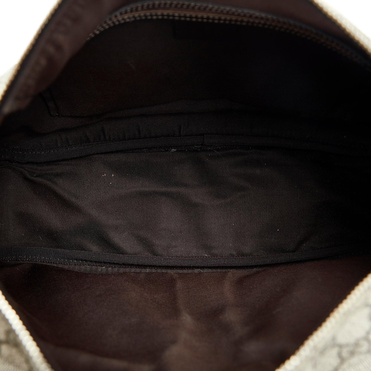 Gucci GG Supreme Crossbody Bag (SHG-lY q)