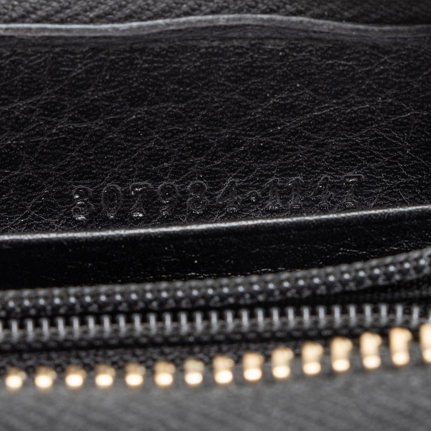Gucci Leather Bamboo Tassel Zip Around Wallet (SHF-23545)