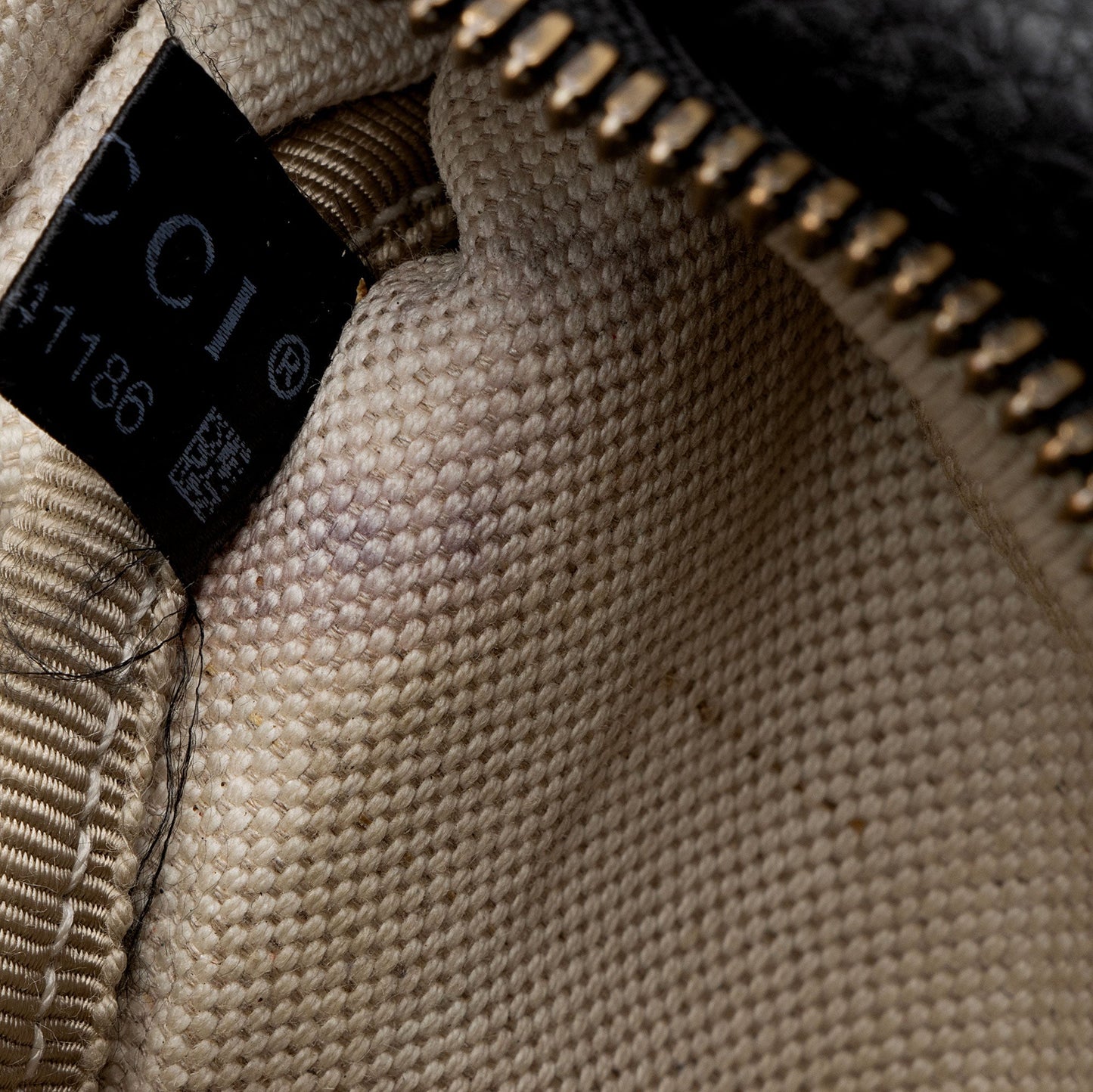 Gucci Leather Logo Belt Bag