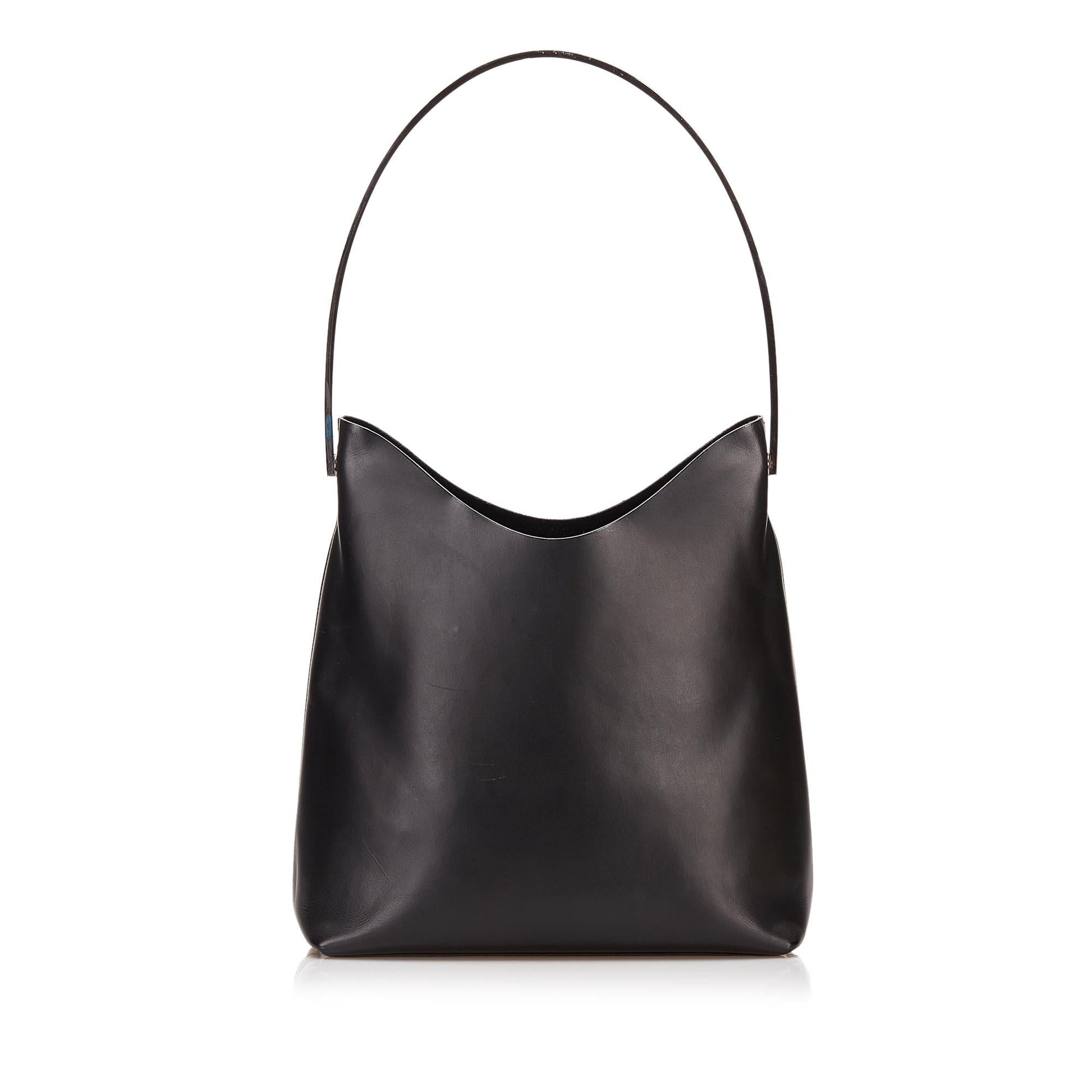 Gucci Leather Shoulder Bag Style 67