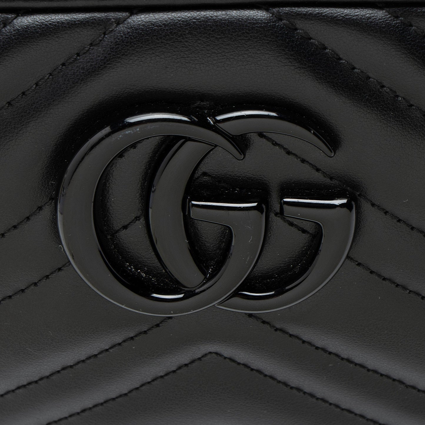 Gucci Matelasse Leather Monochrome GG Marmont Small Camera Bag