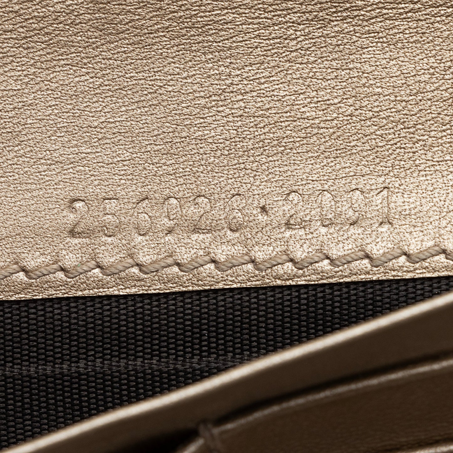 Gucci Metallic Microguccissima Interlocking G Continental Tri-Fold Wallet (SHF-22685)
