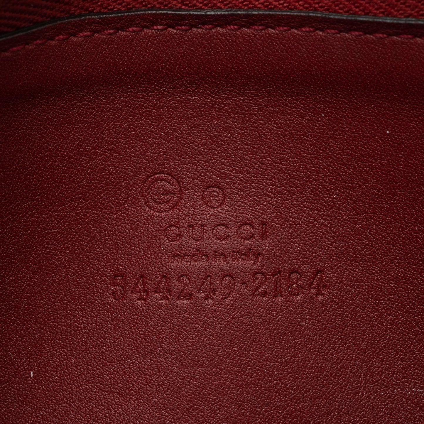 Gucci Microguccissima Leather Zip Around Card Case (SHF-U1fahf)