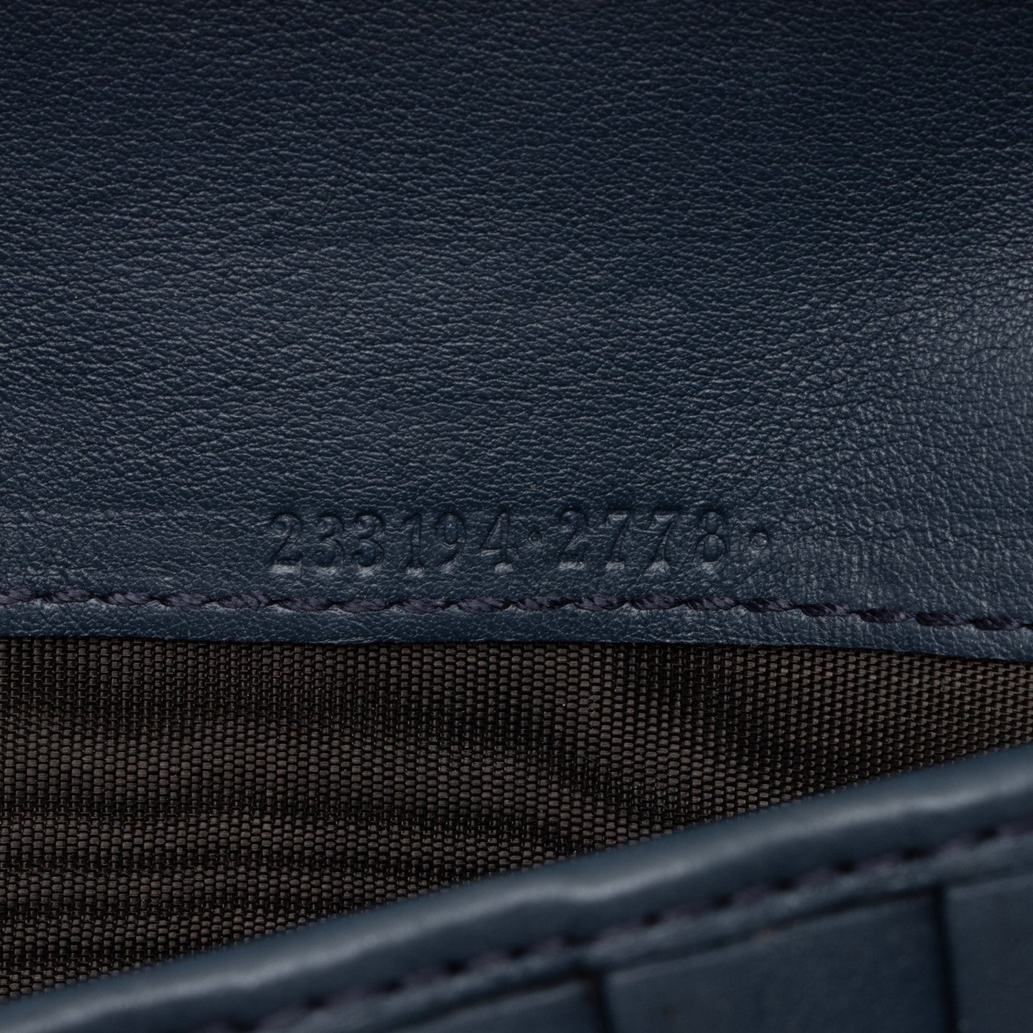 Gucci Microguccissima Leather Zip Around Large Organizer Wallet (SHF-YRyip2)