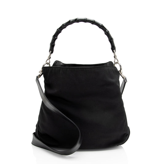 Gucci Vintage Nylon Bamboo Hobo (SHF-4WRjjt)