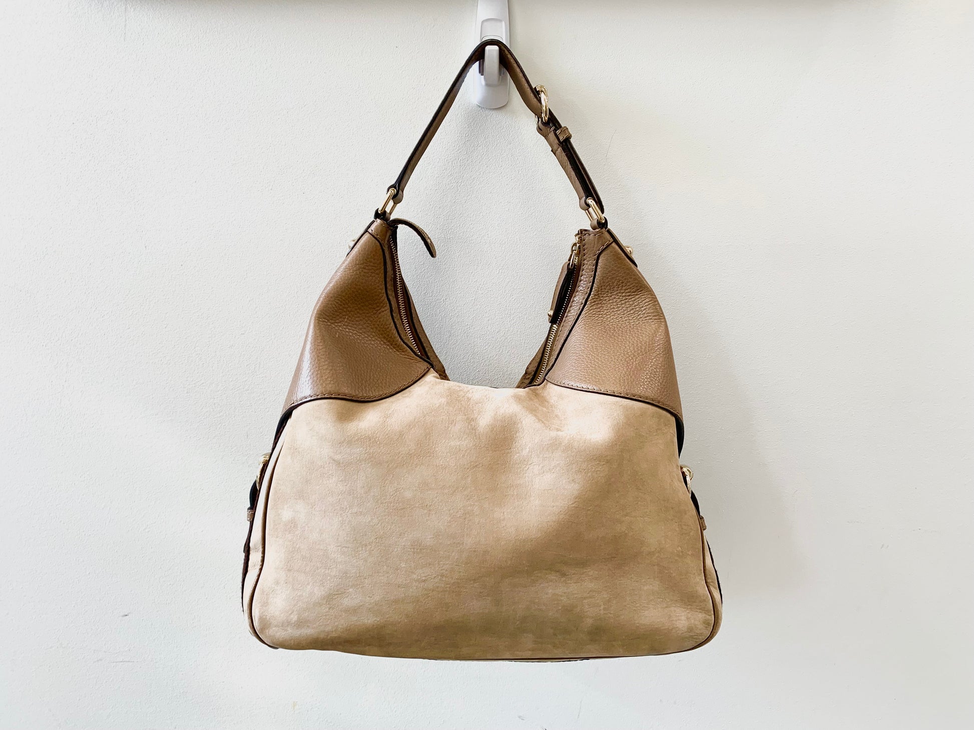 Gucci Caro Leather Shoulder Bag