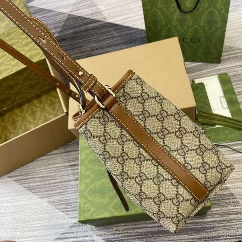 Gucci GG Shoulder Bag BG030594
