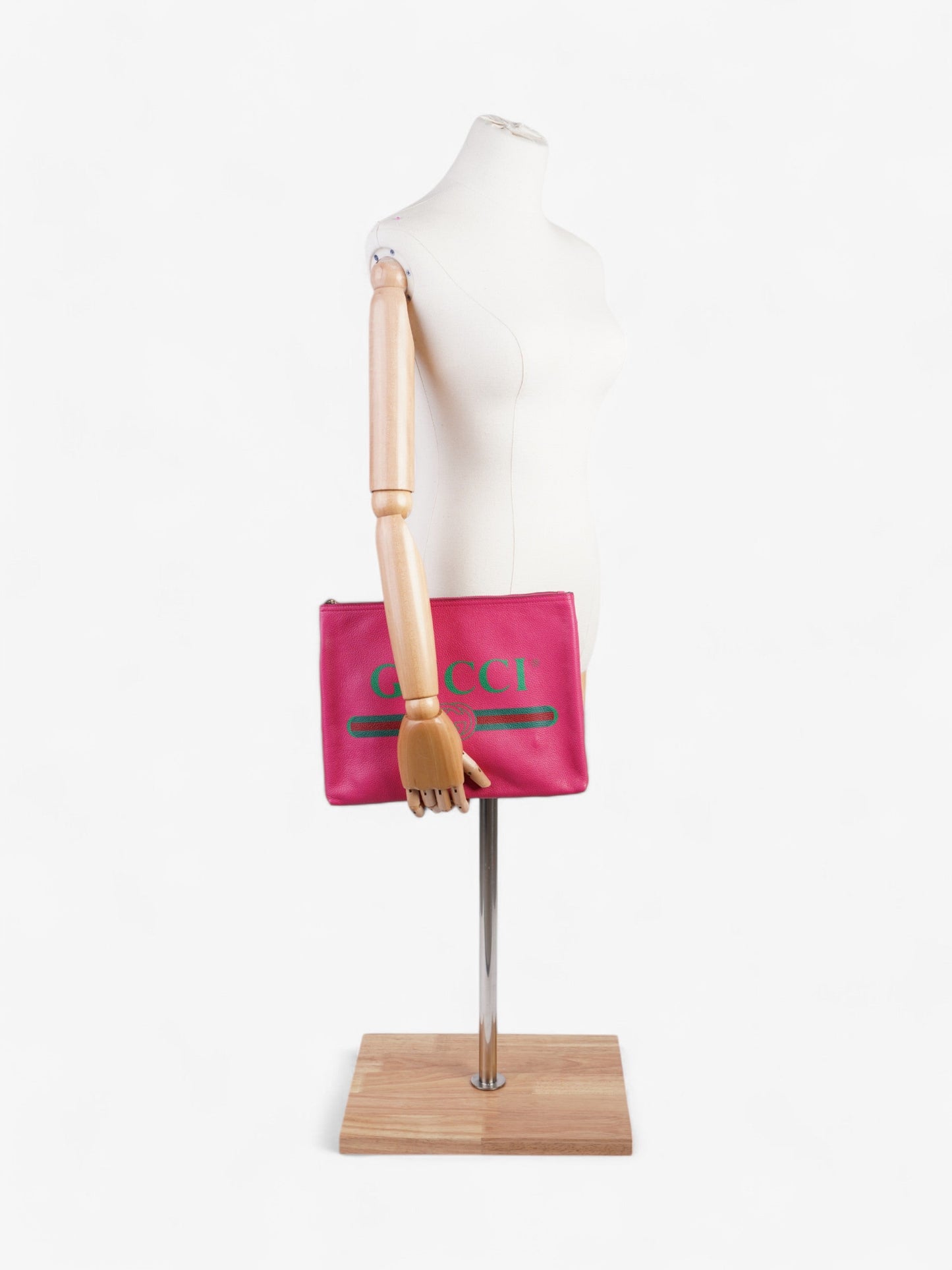 Gucci   Logo Clutch Neon Pink / Green / Red Grained Leather