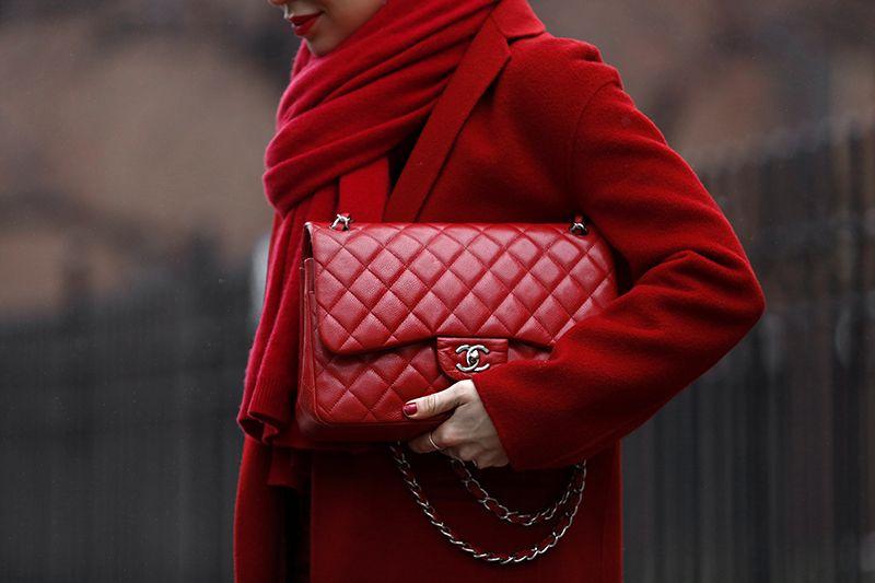 Chanel Classic Clutch With Chain  CWC Lambskin Red SiLouis Vuittoner-Toned