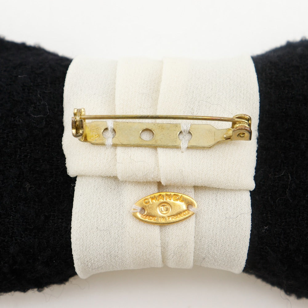 CHANEL Brooch tweed Black / white COCO Mark ribbon