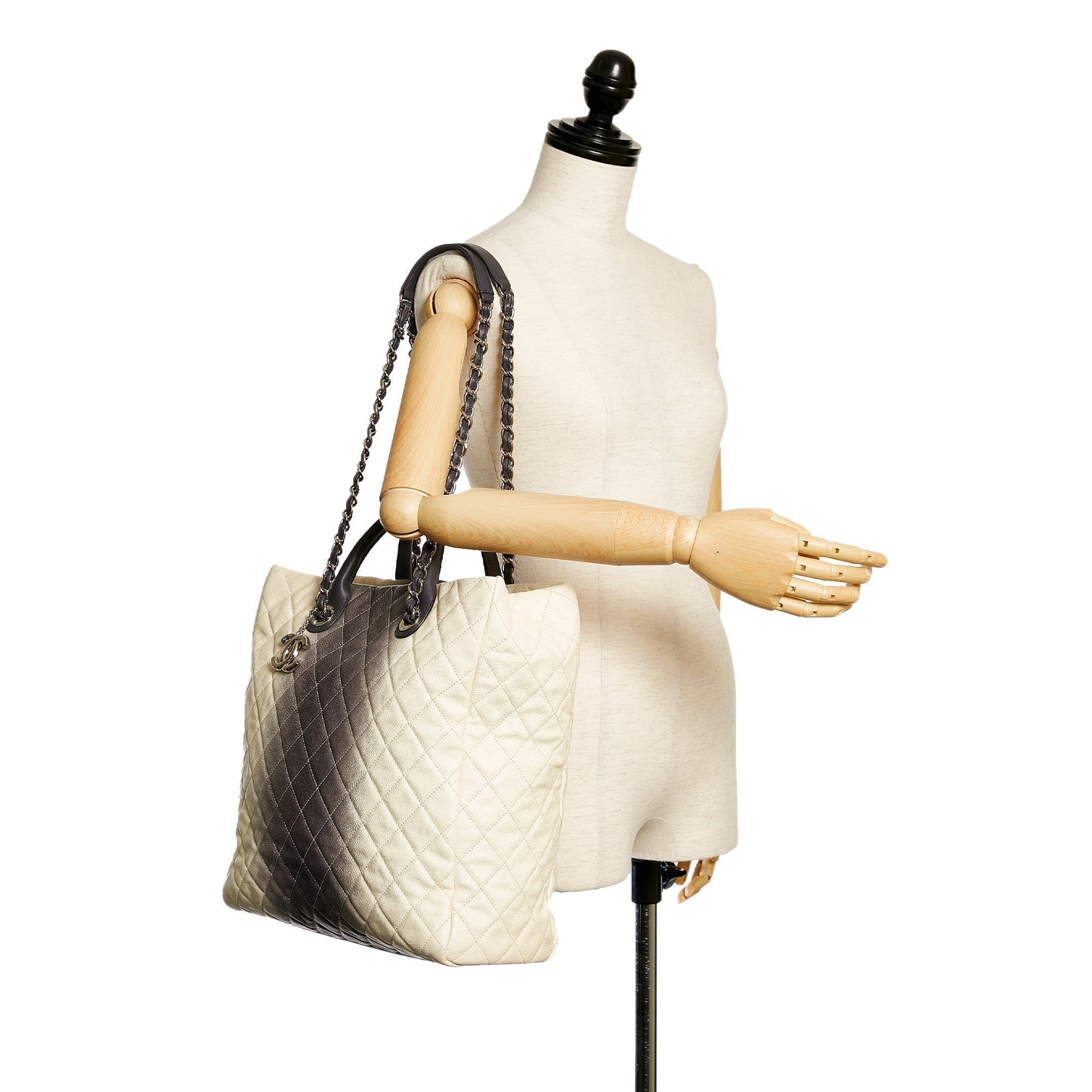 Chanel Matelassé Tote Bag - Ewore Bags