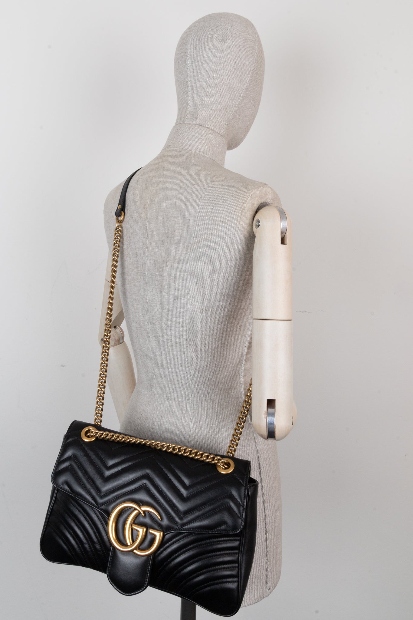 GUCCI Large Marmont Bag Leather Black