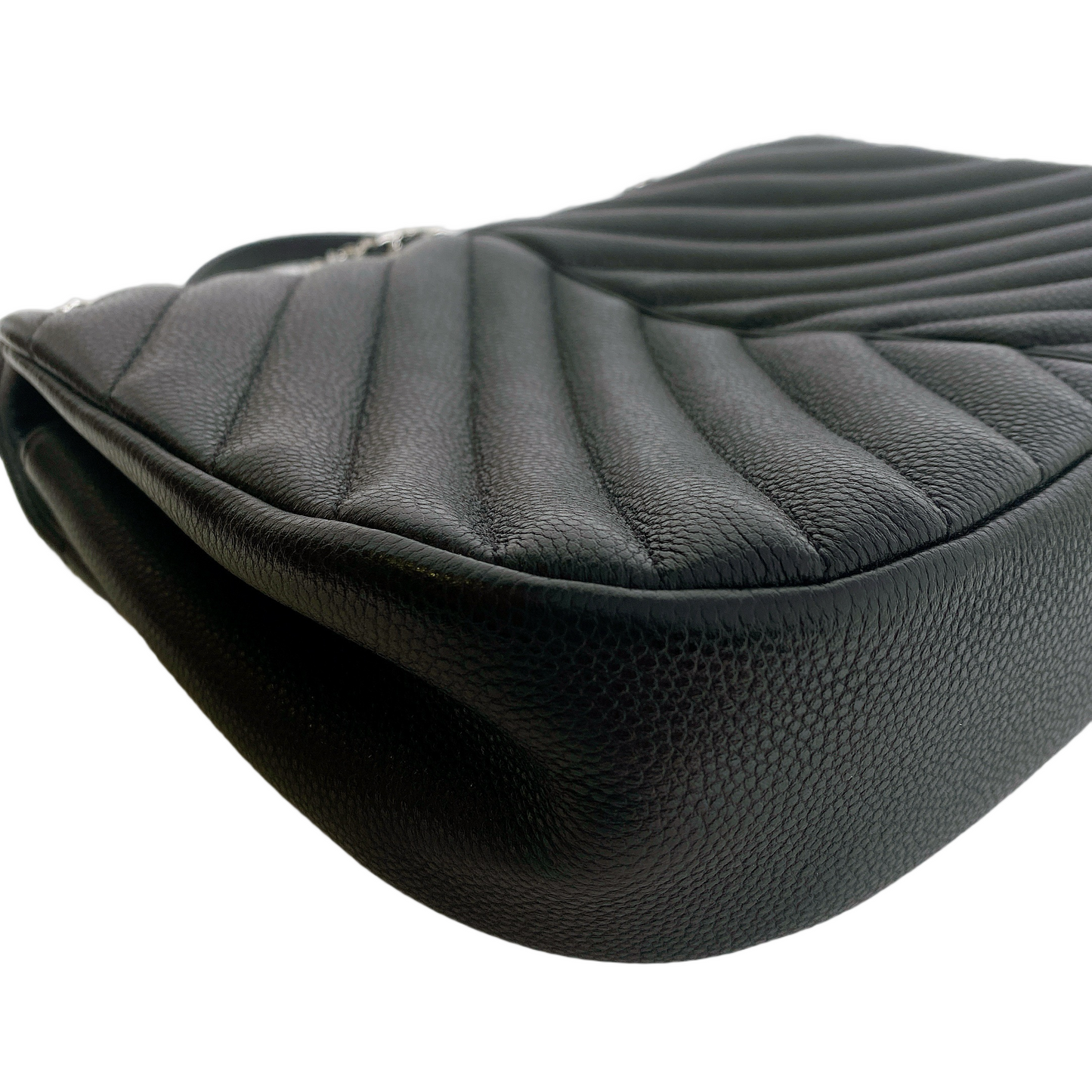 CHANEL HOBO IN BLACK
