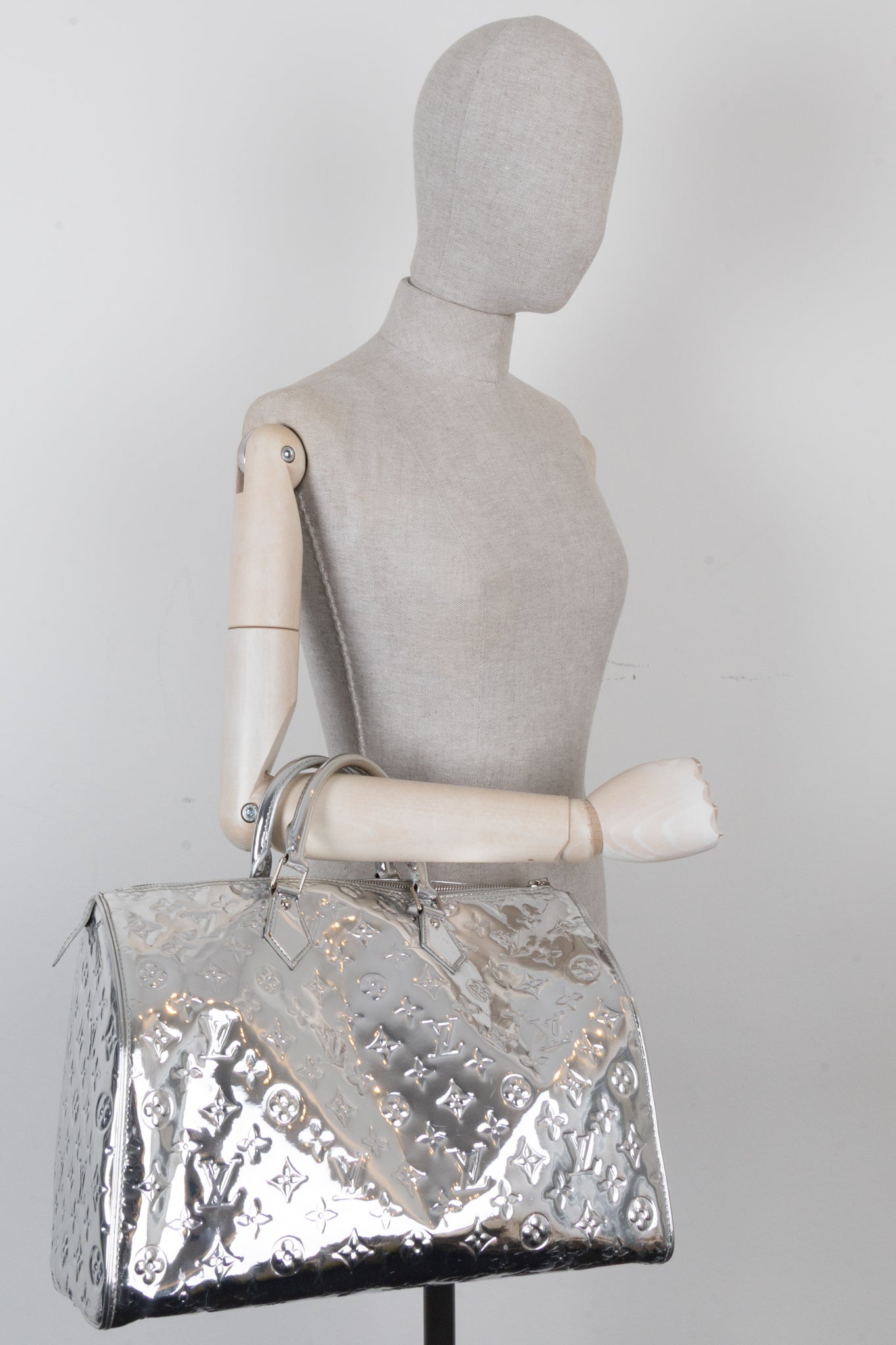 LOUIS VUITTON Speedy 35 Mirror Silver