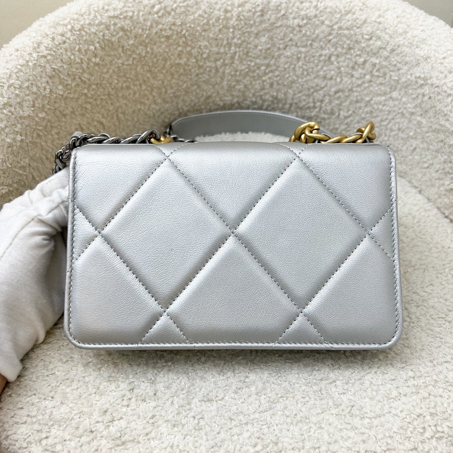 Chanel 19 Wallet on Chain WOC in Silver Lambskin and 3-Tone HW (Model: AP3267) Crossbody