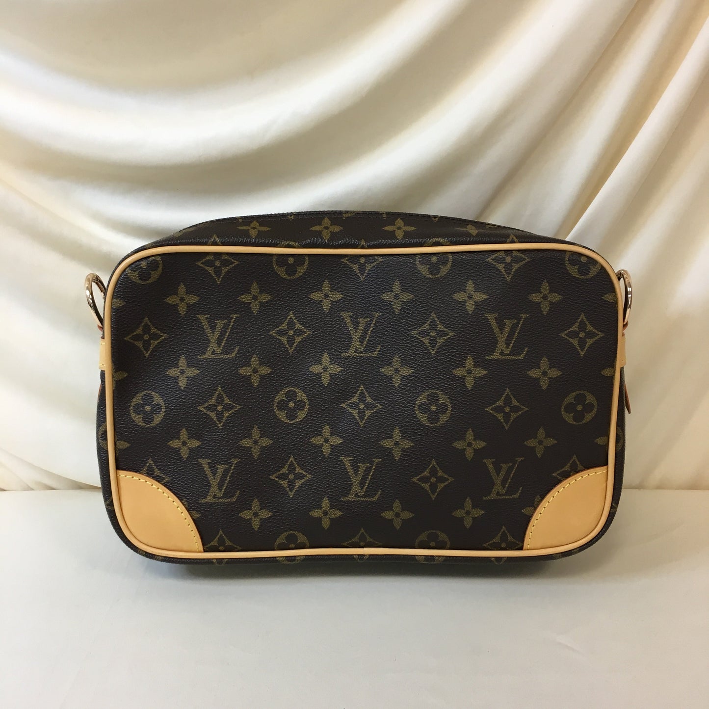 Louis Vuitton Monogram Trocadero [generic straps include] Sku# 67941