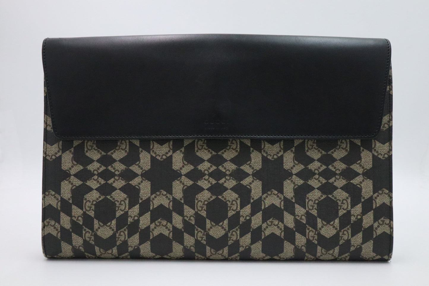 Gucci Clutch in Kaleidoscope GG Supreme Canvas