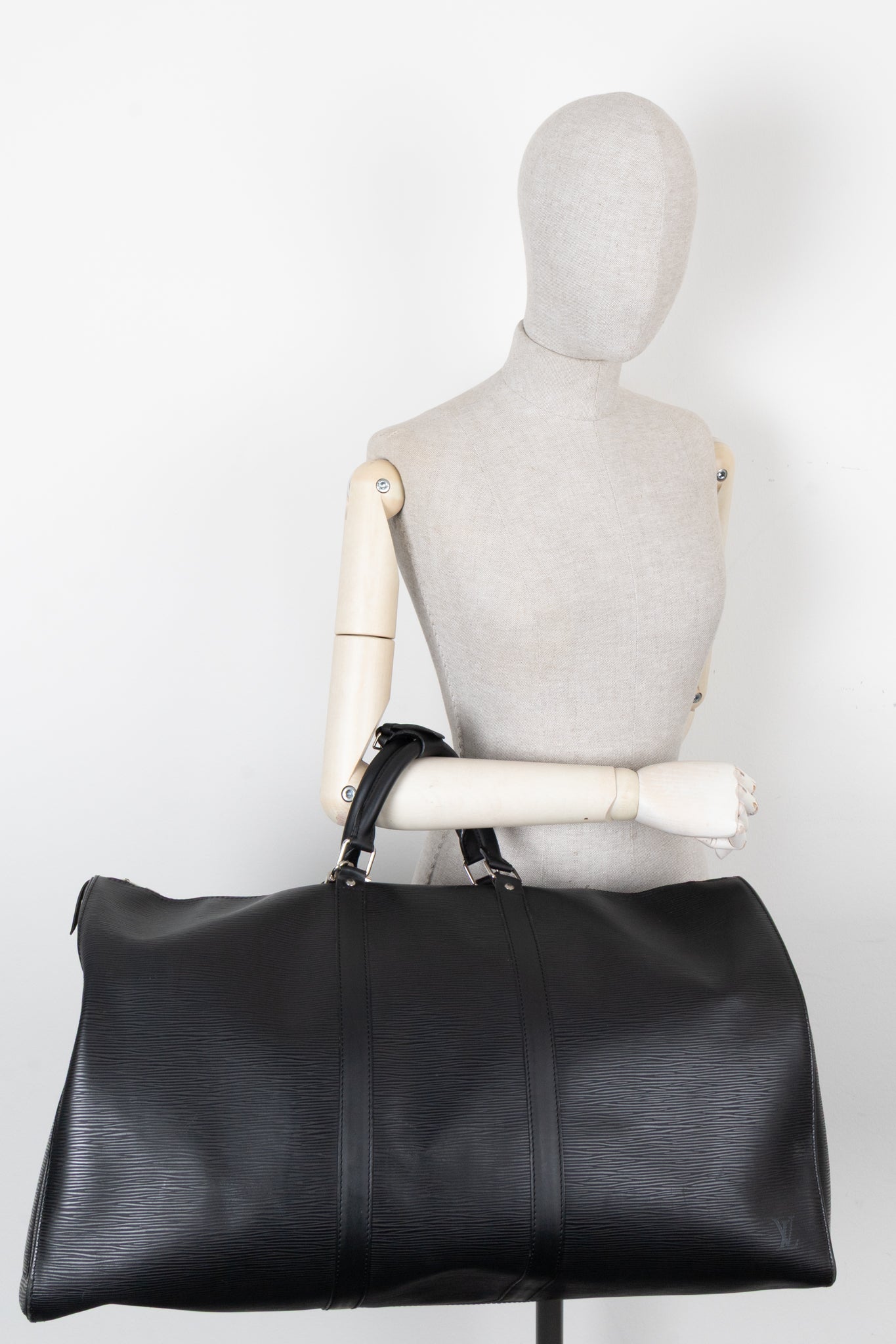 LOUIS VUITTON Keepall 55 Epi Black