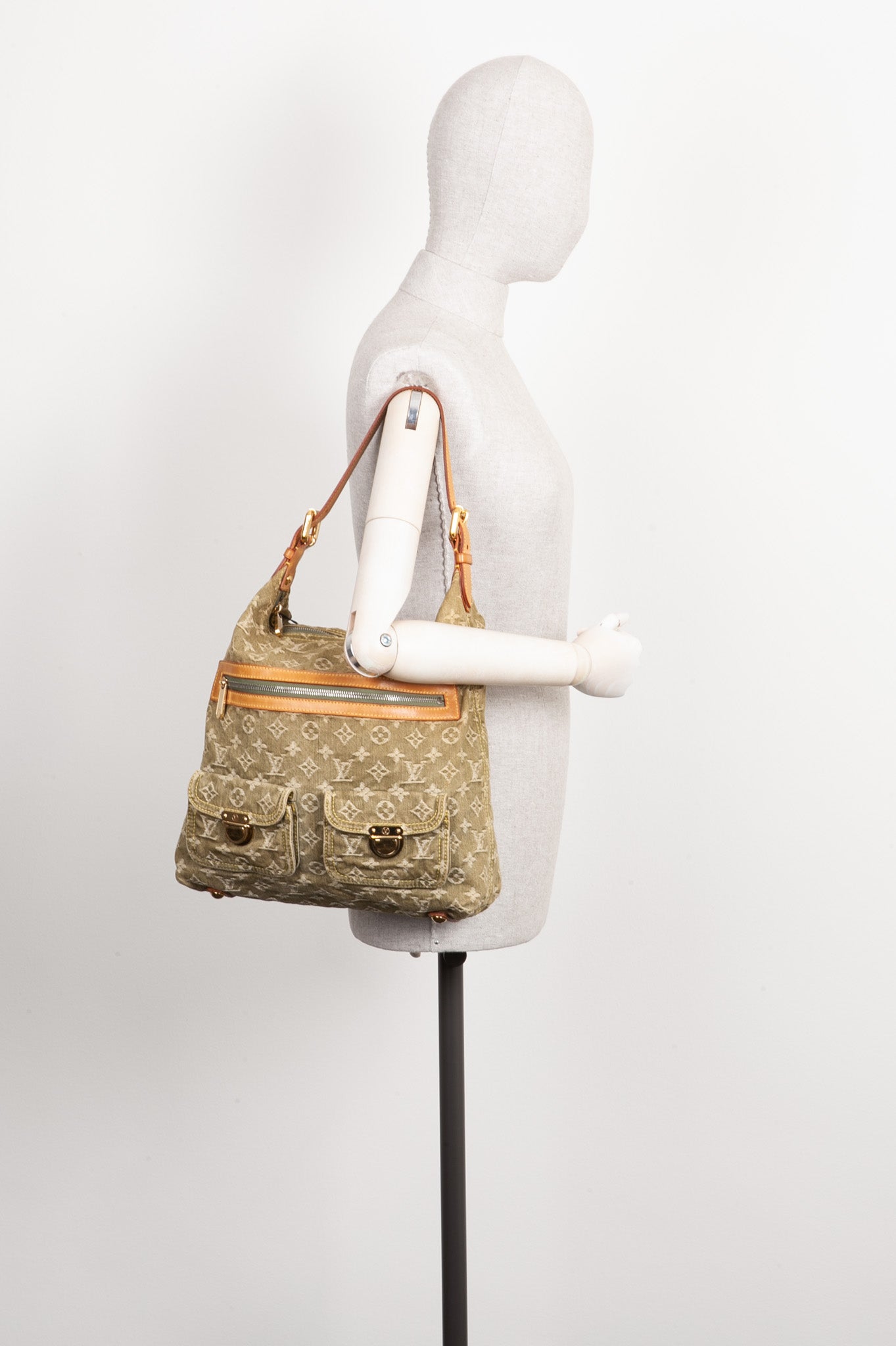 LOUIS VUITTON Baggy GM Khaki