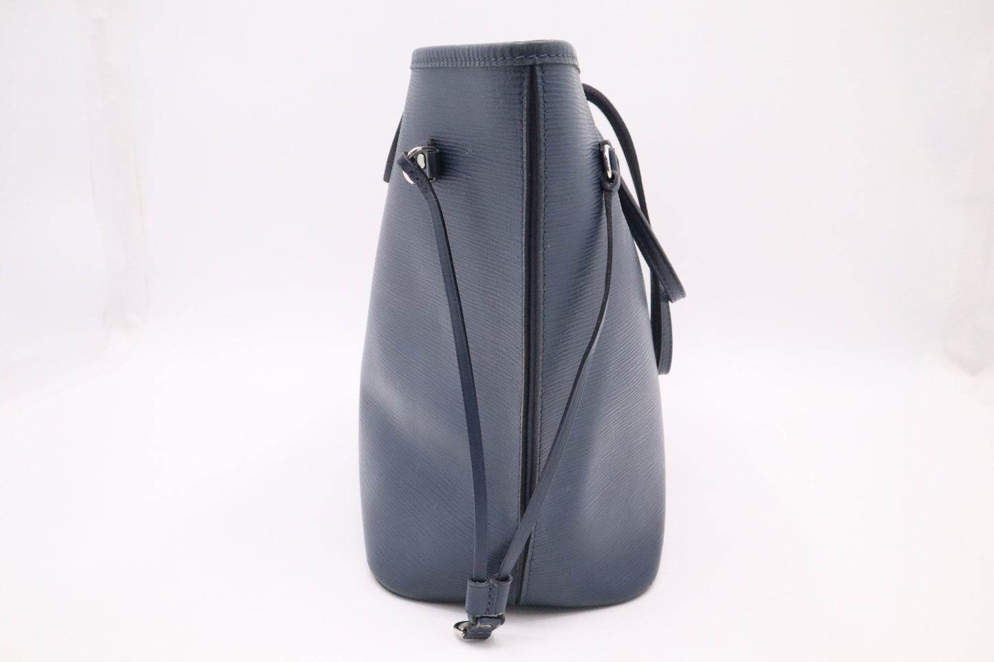 Louis Vuitton Neverfull MM in Blue Epi Leather