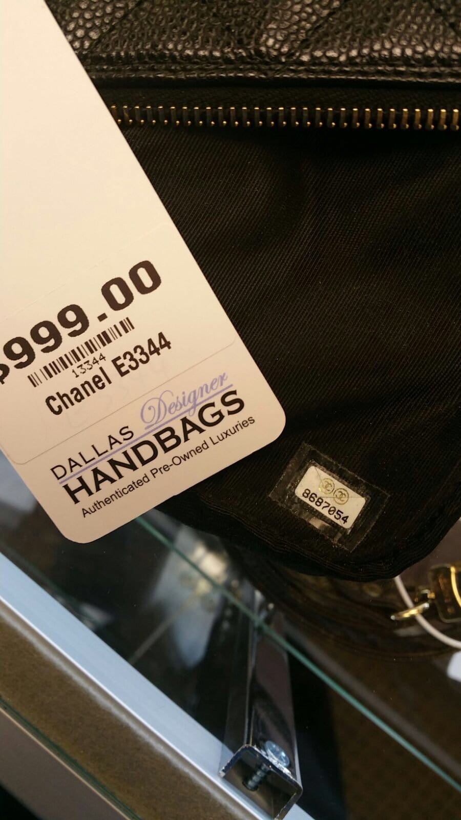 Chanel Shoulder Bag - CHANEL Black Sac Divers Mini Caviar