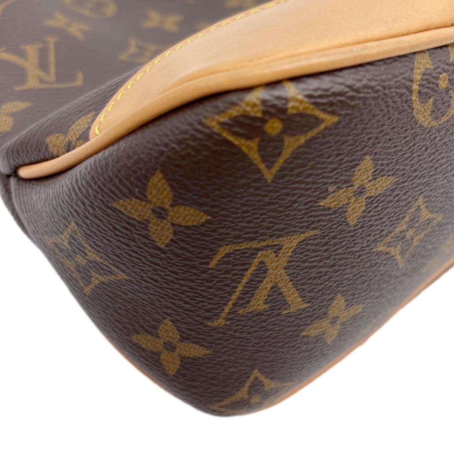LOUIS VUITTON Boulogne PM Monogram Canvas Shoulder Bag Brown