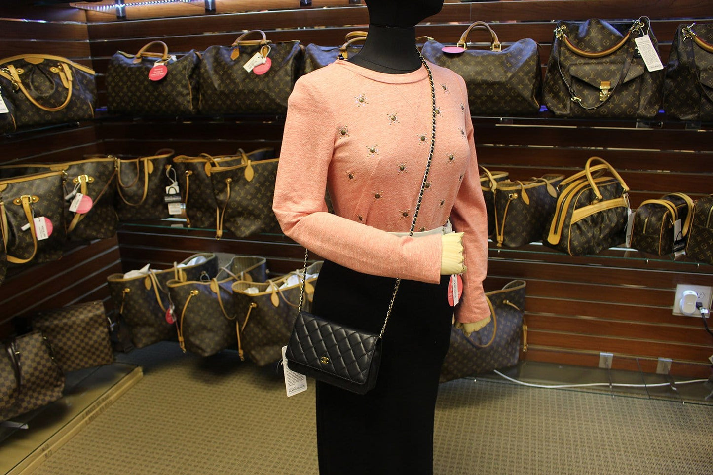 CHANEL Wallet On Chain -  CHANEL Crossbody Bag Flap