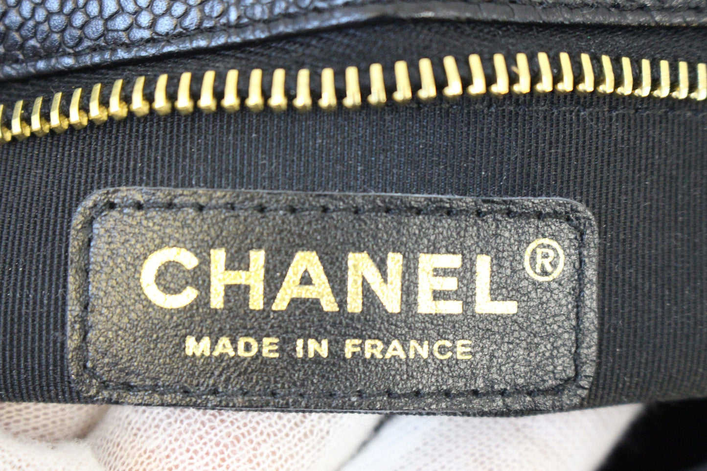 Chanel Shoulder Bag - CHANEL Sac Divers Caviar Large Handbag