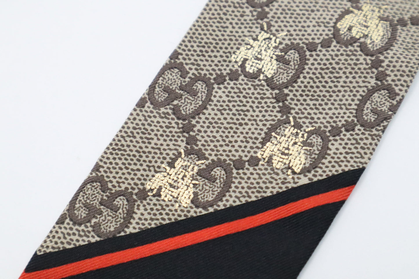 Gucci Twilly in GG Silk with Bees