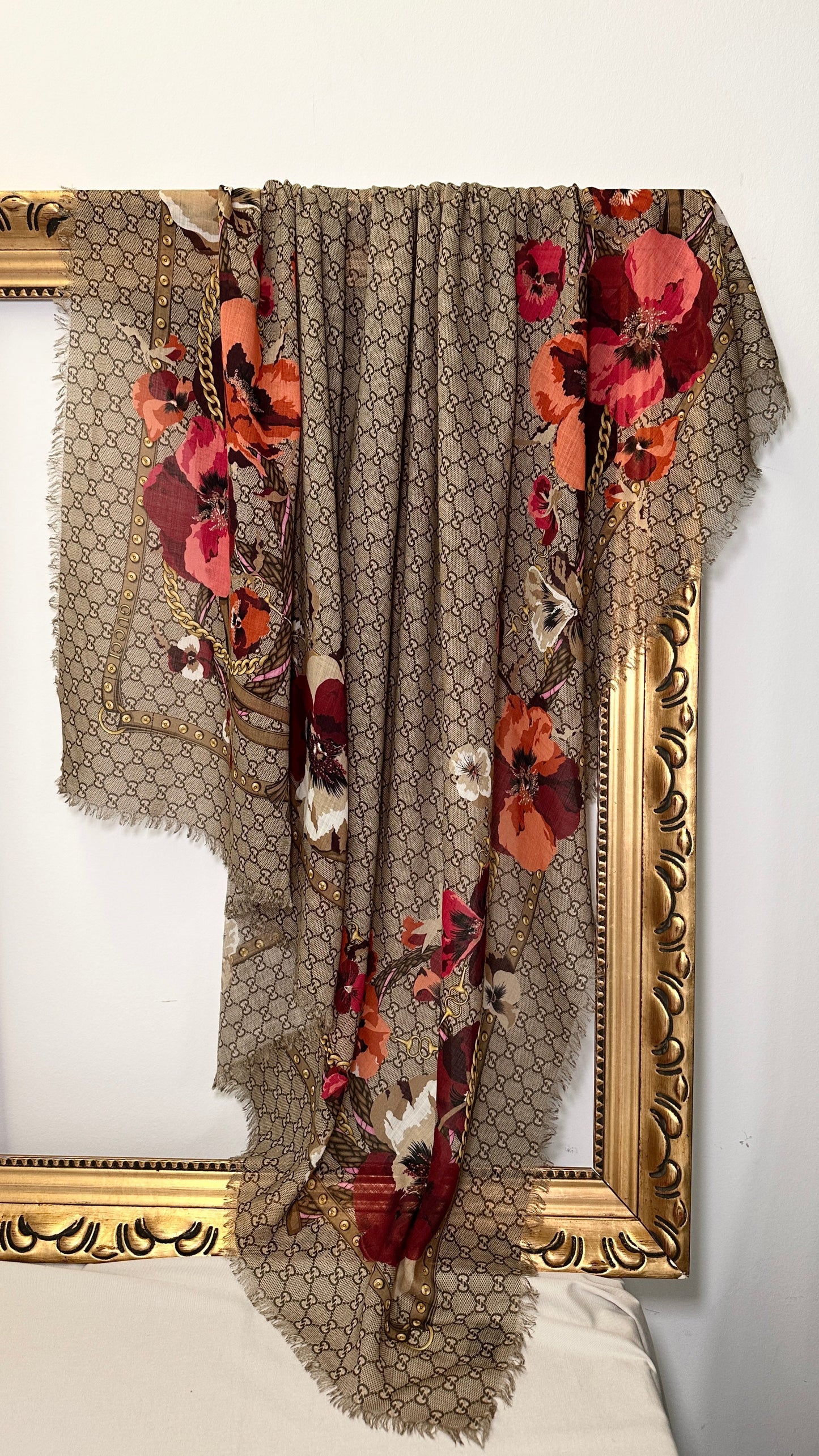 GUCCI GG Supreme Scarf Flowers Brown