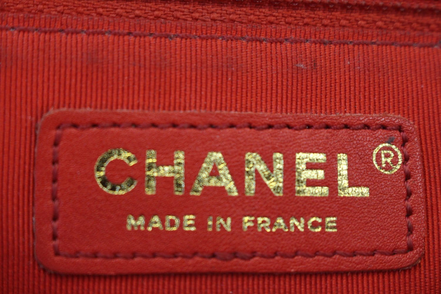 CHANEL Boy Bag - Red Glazed Quilted Leather Large
