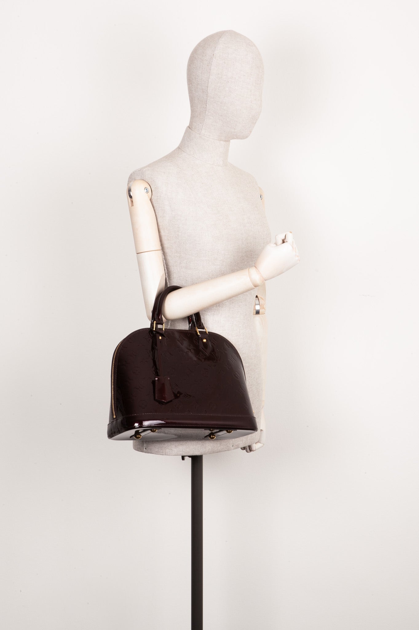 Louis Vuitton Alma Bag Vernis Amarante