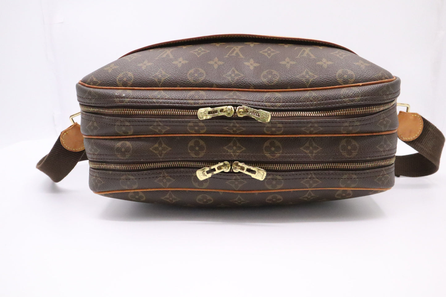 Louis Vuitton Reporter GM in Monogram Canvas