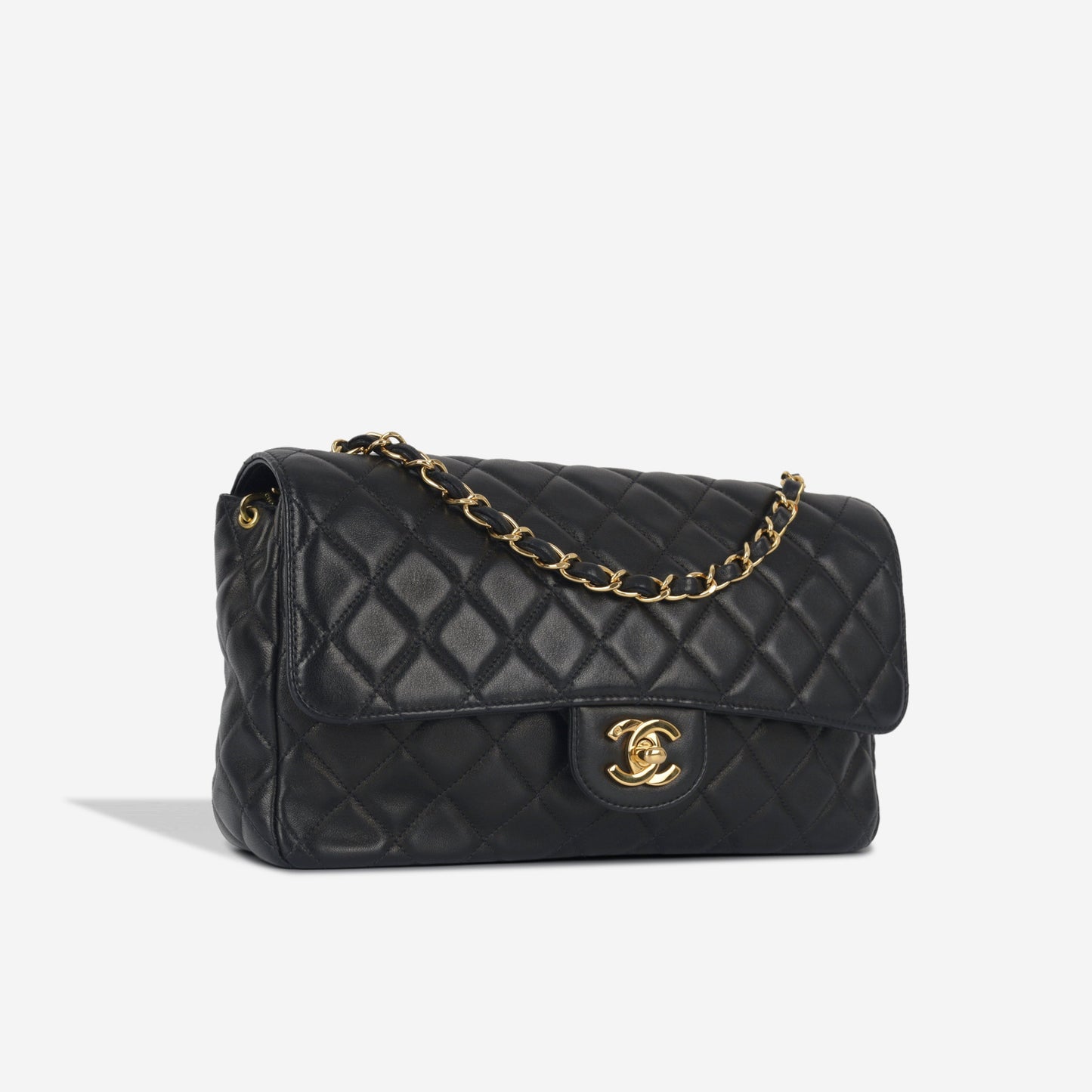 Chanel  Single Flap Bag - Medium