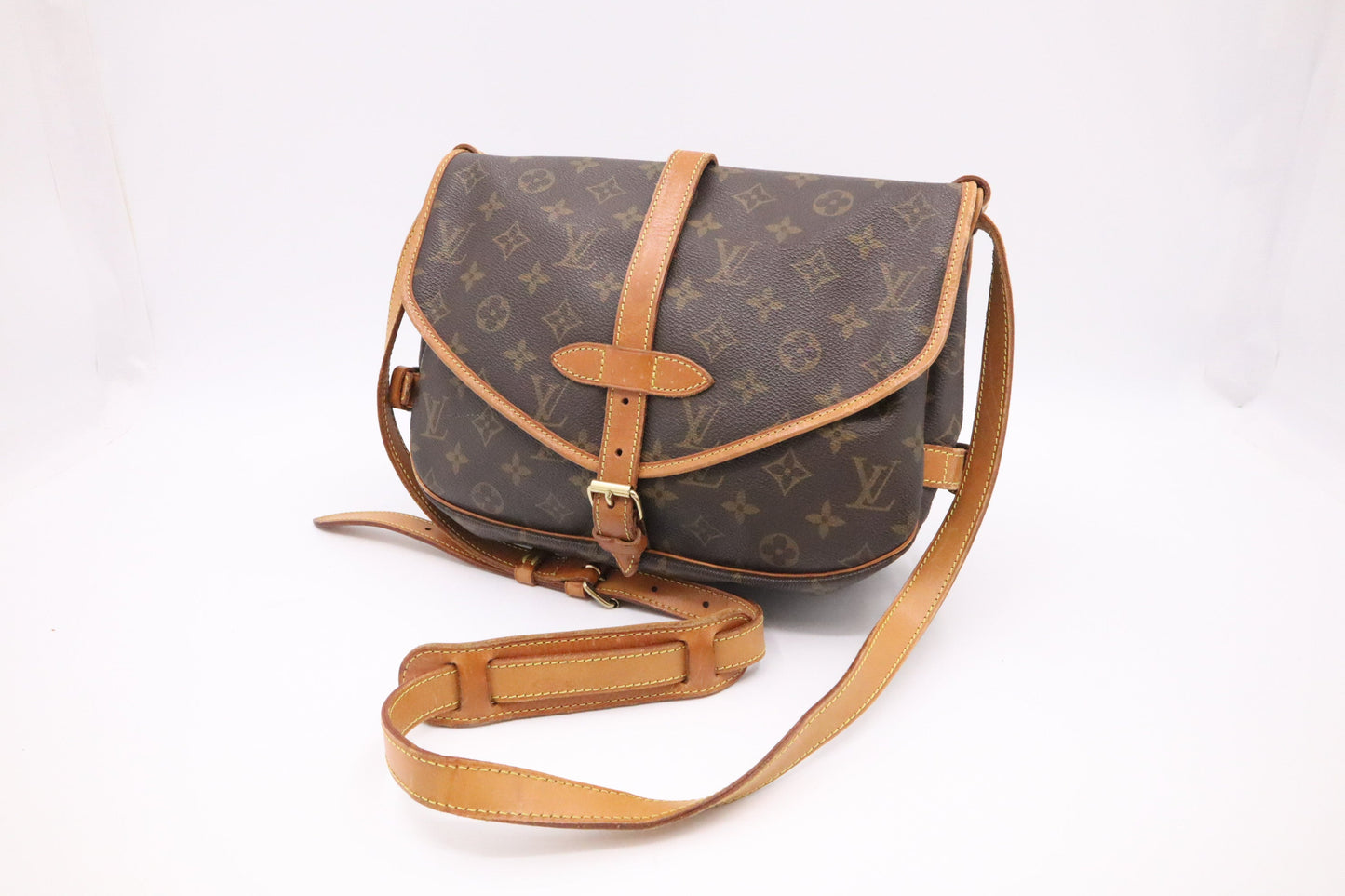 Louis Vuitton Saumur 30 in Monogram Canvas