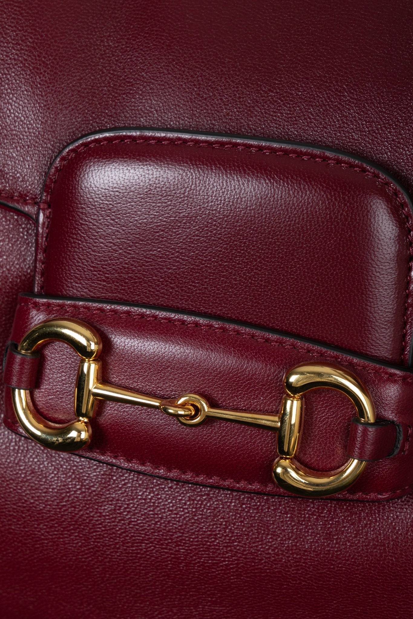GUCCI Horsebit 1955 Aura Small Shoulder Bag Ancora Red