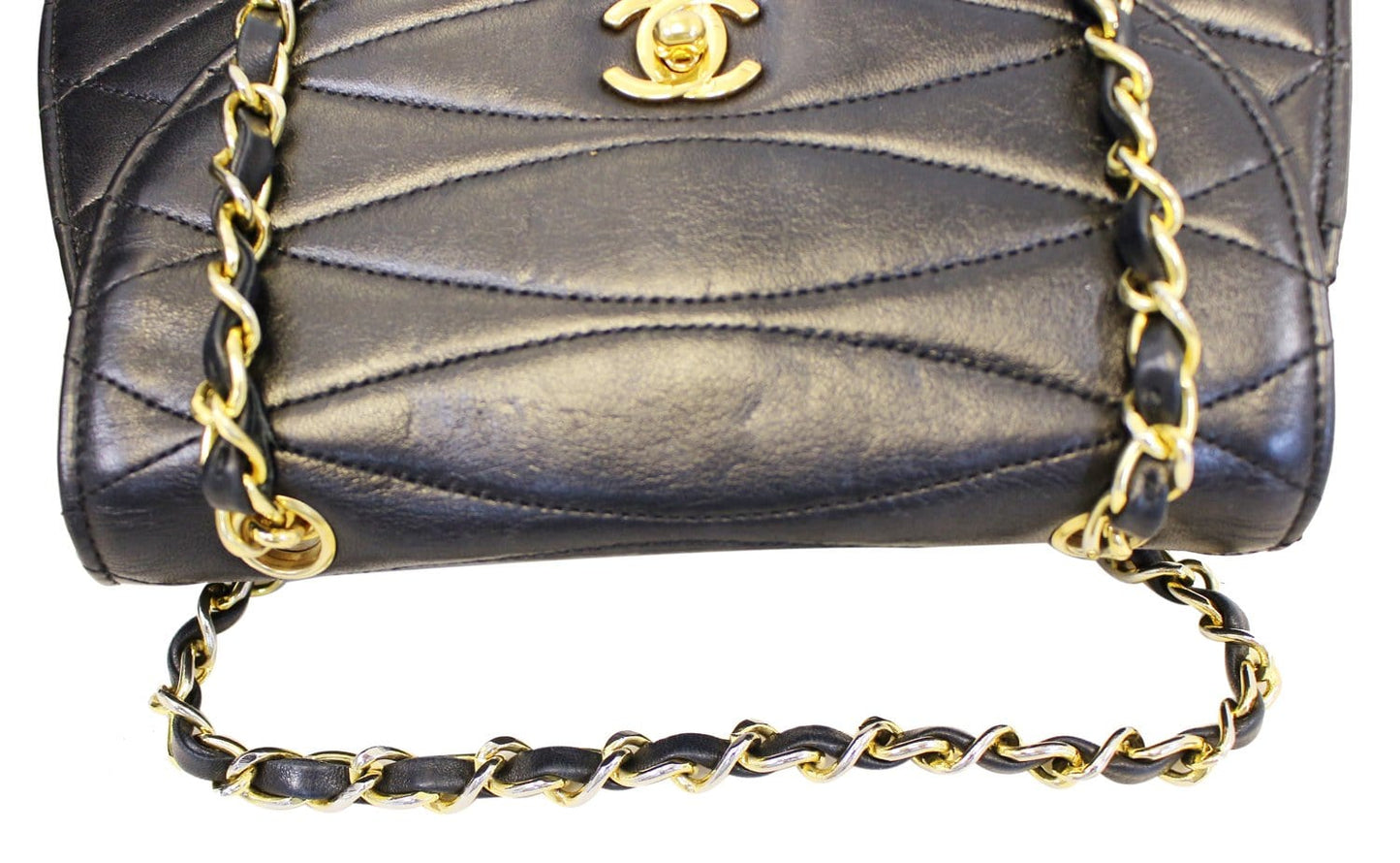 Rare CHANEL Wave Lambskin GHW CC Flap Bag