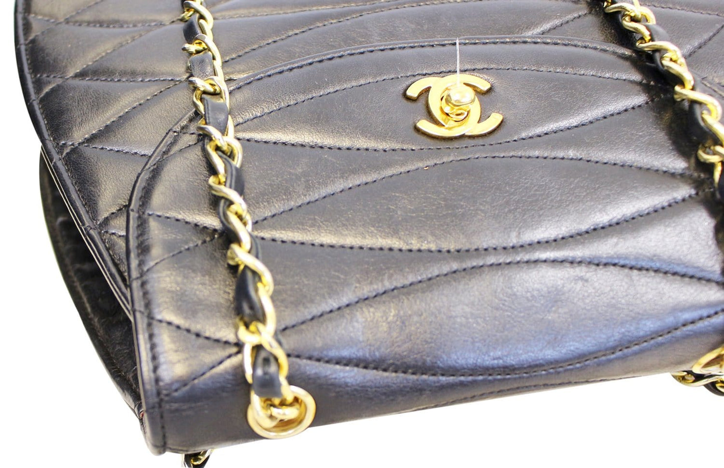 Rare CHANEL Wave Lambskin GHW CC Flap Bag