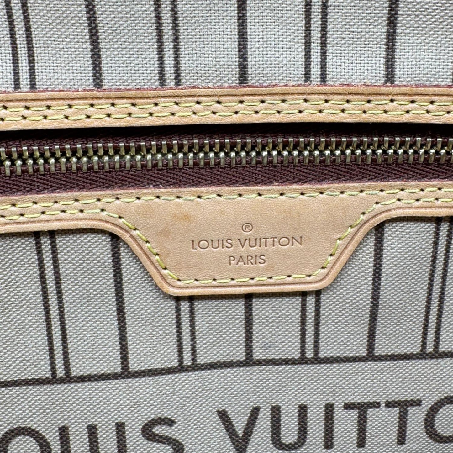 LOUIS VUITTON Neverfull MM Monogram Canvas Tote Bag Brown