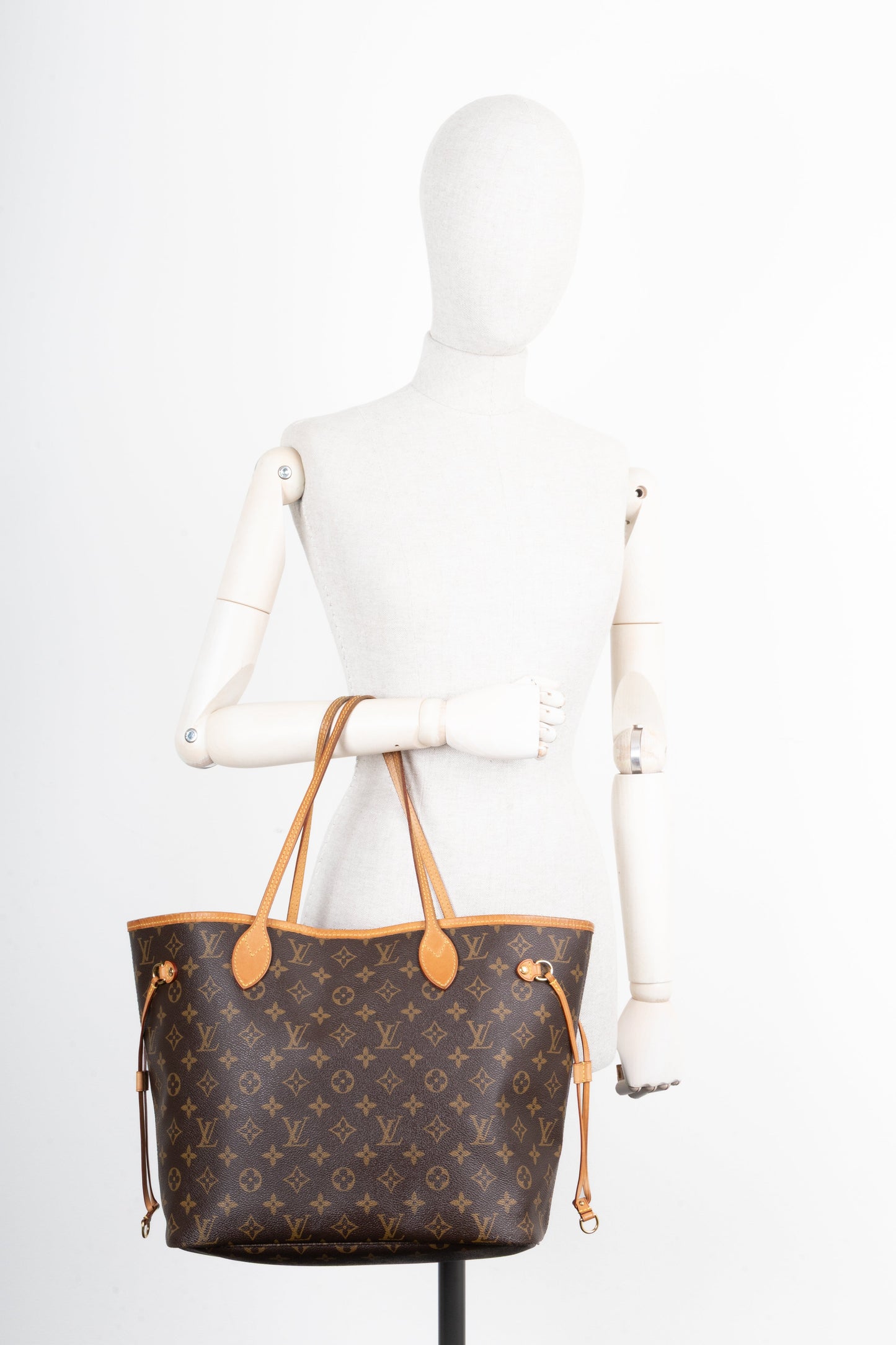 LOUIS VUITTON Neverfull MM MMG Canvas
